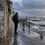 Que visiter en Vendée en hiver : remblai des Sables-d’Olonne, océan d’hiver