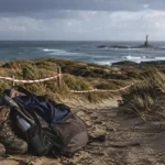 Randonnée vendée 2025 : chaussures sur sentier côtier