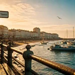 Ville à visiter en Vendée : Les Sables-d’Olonne, front de mer au golden hour